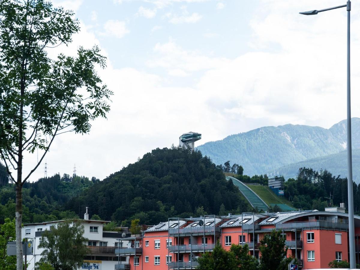 Elegant Apartment in Innsbruck near Golden Roof Exterior foto
